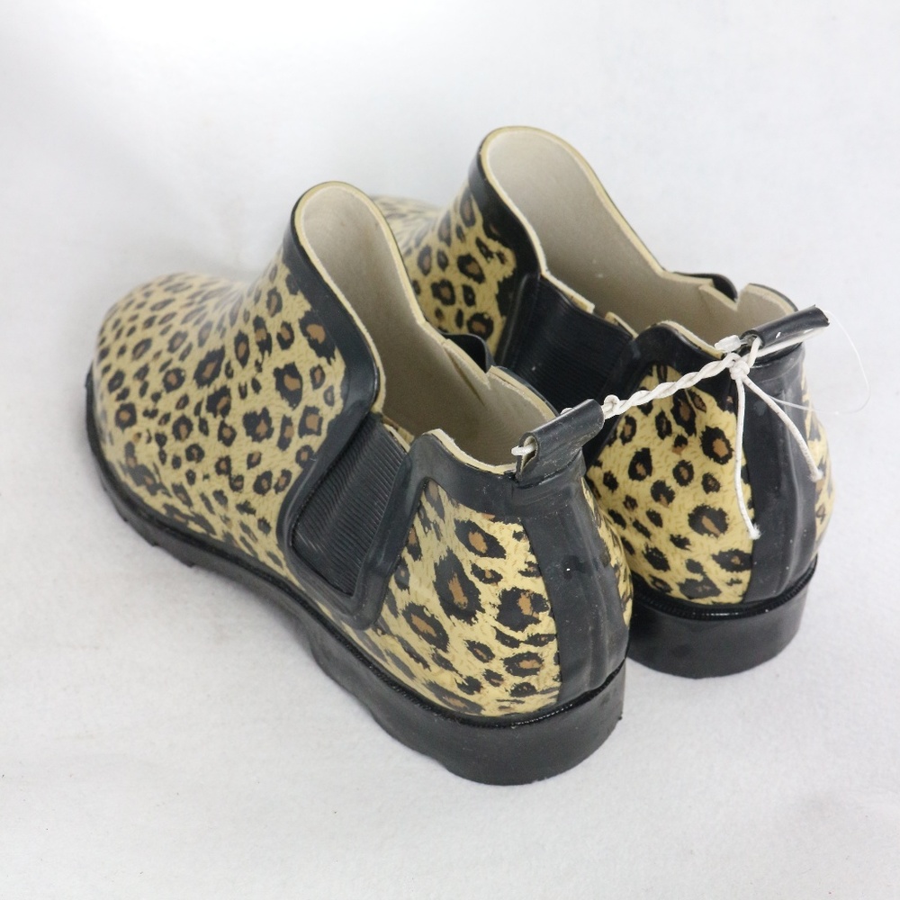 New LEOPARD PRINT Rubber Ankle Rain Boots Sz 9-10 - Picture 6 of 7
